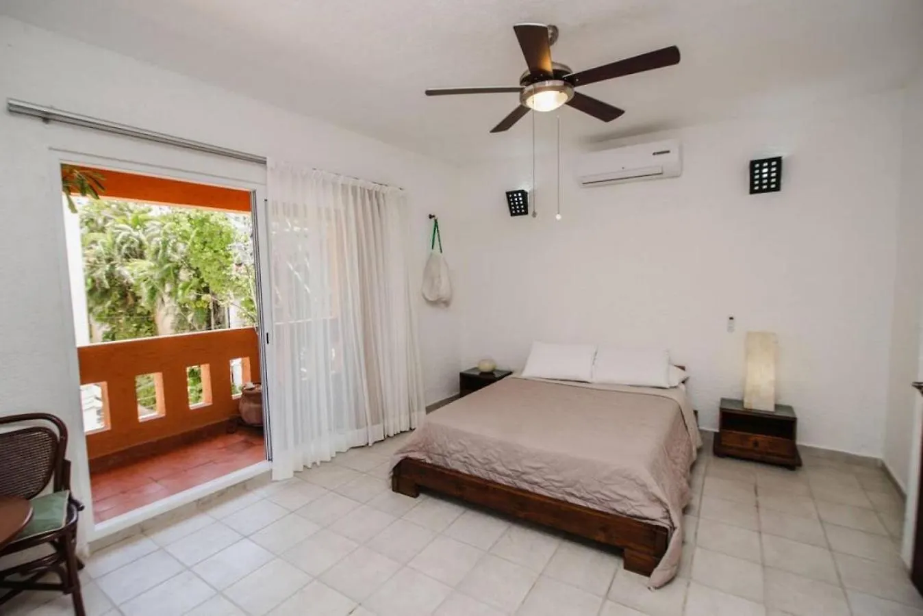 1Br Apt With Balcony And Terrace, 1 Block From 5Th Av Playa del Carmen Mexico