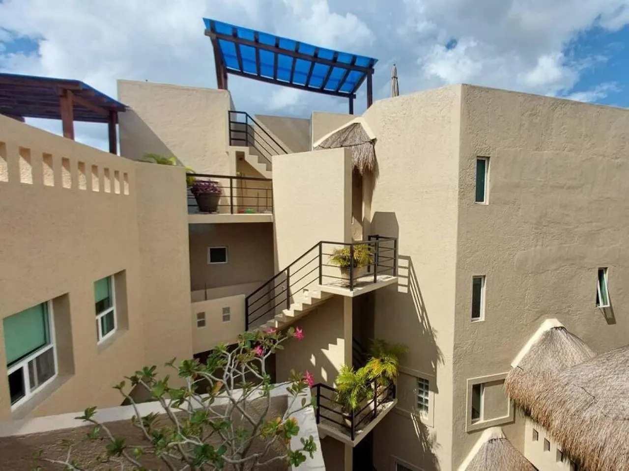 Apartment 1Br Apt With Balcony And Terrace, 1 Block From 5Th Av Playa del Carmen