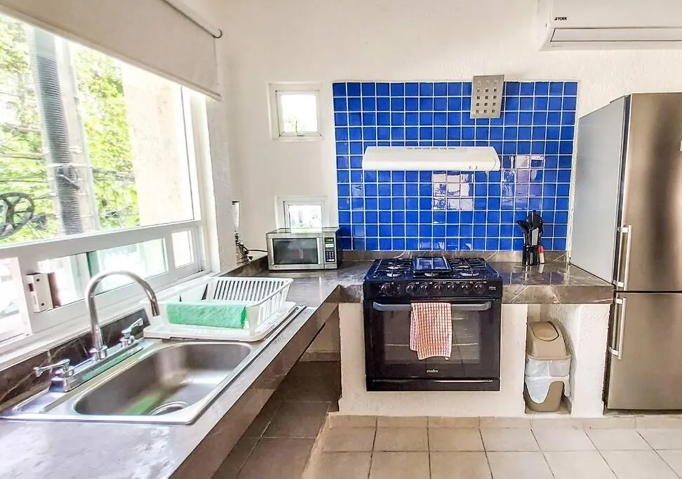 1Br Apt With Balcony And Terrace, 1 Block From 5Th Av Playa del Carmen Apartment